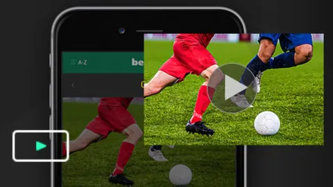 格林快速切入篮下，轻松越过唐斯得分